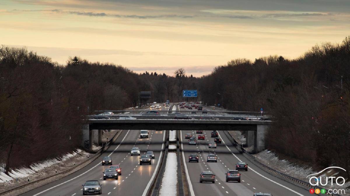Autobahn Portions With No Speed Limit to Stay in Germany